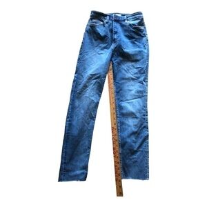 Women’s HM Light wash  Wash jeans Size  4 in Excellent Used Condition